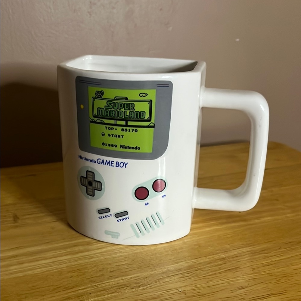 😄2018 Nintendo mug with cookie holder